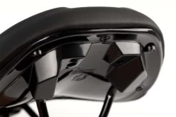 Natural Fit Sattel Sequence Black Regular -Fahrradausrüstung Geschäft 11561 23510 1280x1280