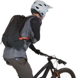 Thule Trinkblasenrucksack Rail PRO 12 L Obsidian -Fahrradausrüstung Geschäft 665373 sized 1800x1200 rev 1 26930 1280x1280