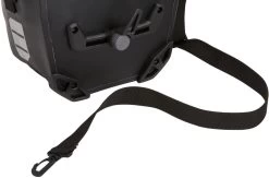 Thule Gepäcktaschen Shield 2x13 L Schwarz -Fahrradausrüstung Geschäft 692686 sized 1800x1200 rev 1 26964 1280x1280