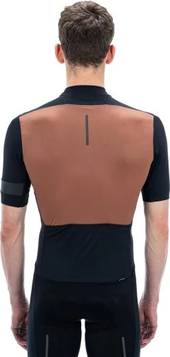 CUBE BLACKLINE Trikot Kurzarm Black`n`brown -Fahrradausrüstung Geschäft CUBE BLACKLINE Trikot kurzarm 2 1280x1280