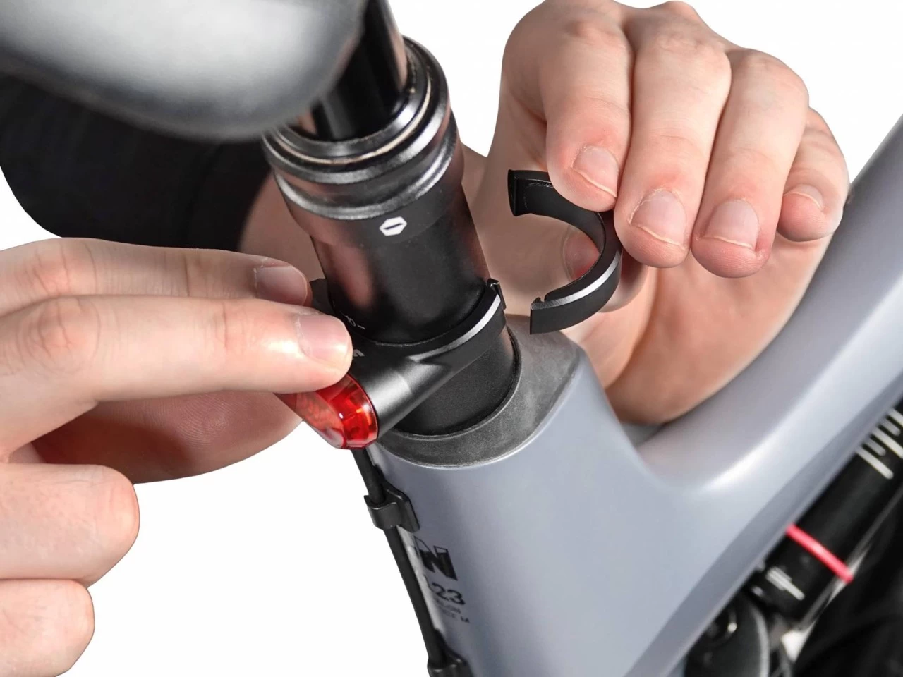 Lupine C14 SP Rückleuchte Salttelstützen-Version Ohne Bremslicht 9 Lupine C14 SP Rückleuchte Salttelstützen-Version Ohne Bremslicht – Bild 7