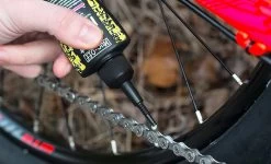 Muc-Off Muc Off Dry Lube Kettenschutz 120 Ml -Fahrradausrüstung Geschäft MU LUB 0768 2 35579 1280x1280