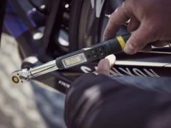 Topeak Drehmomentschlüssel D-Torq DX 18 Topeak Drehmomentschlüssel D-Torq DX -Fahrradausrüstung Geschäft TT2531 main use2 33012 1280x1280